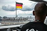 Bundestag, Deutschlandflagge, Asyl in Deutschland 