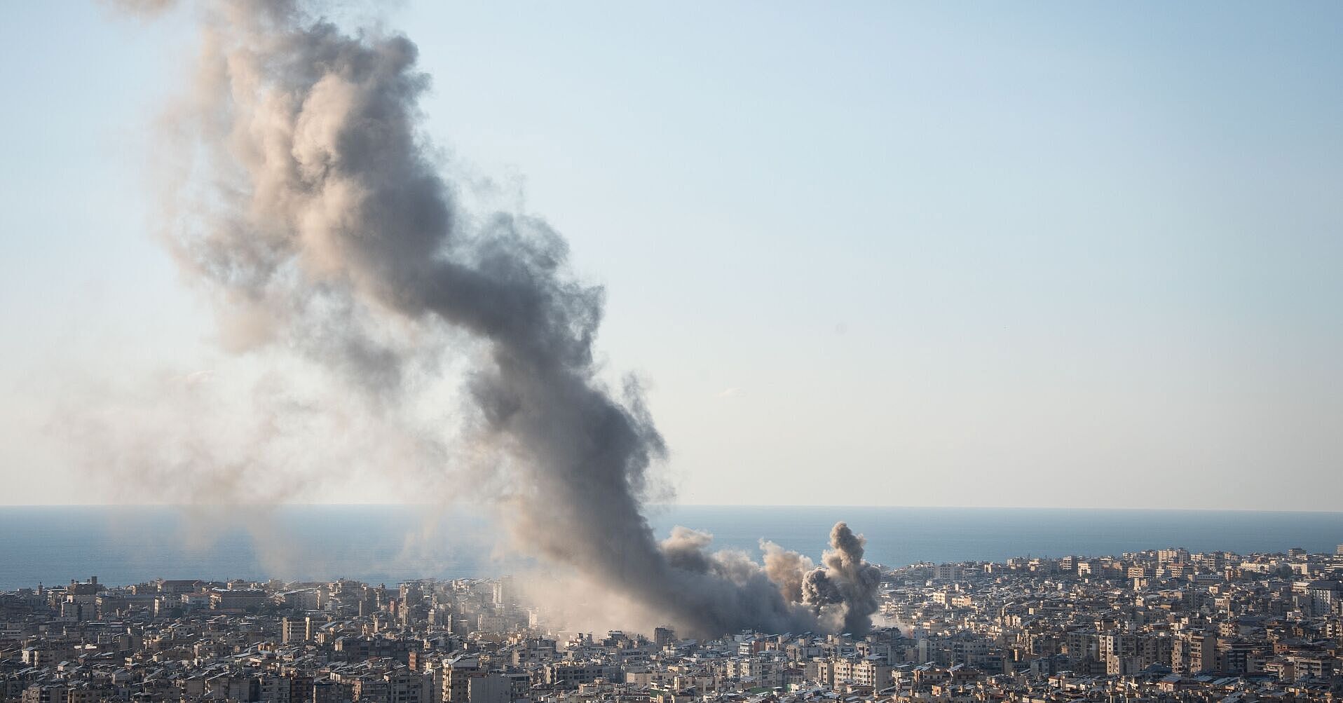 Rauchwolke zieht über Stadt RF1483265_NEW_Libanon.JPG