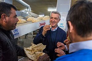 UN-Hochkommissar für Flüchtlinge Filippo Grandi in Brotbäckerei in Suran, Syrien