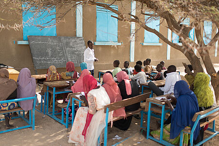 Schule im Flüchtlingslager im Tschad