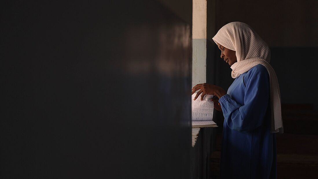 Das UNHCR und seine Partner sind gezwungen, Gesundheits-, Bildungs- und andere wichtige Programme für Flüchtlinge im Tschad zu schließen oder einzuschränken, da die finanziellen Mittel sehr knapp sind. 