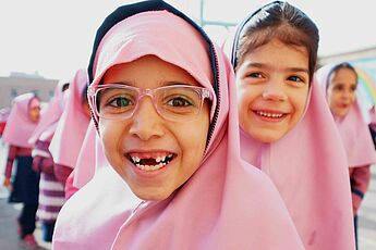 Schulmädchen im Iran