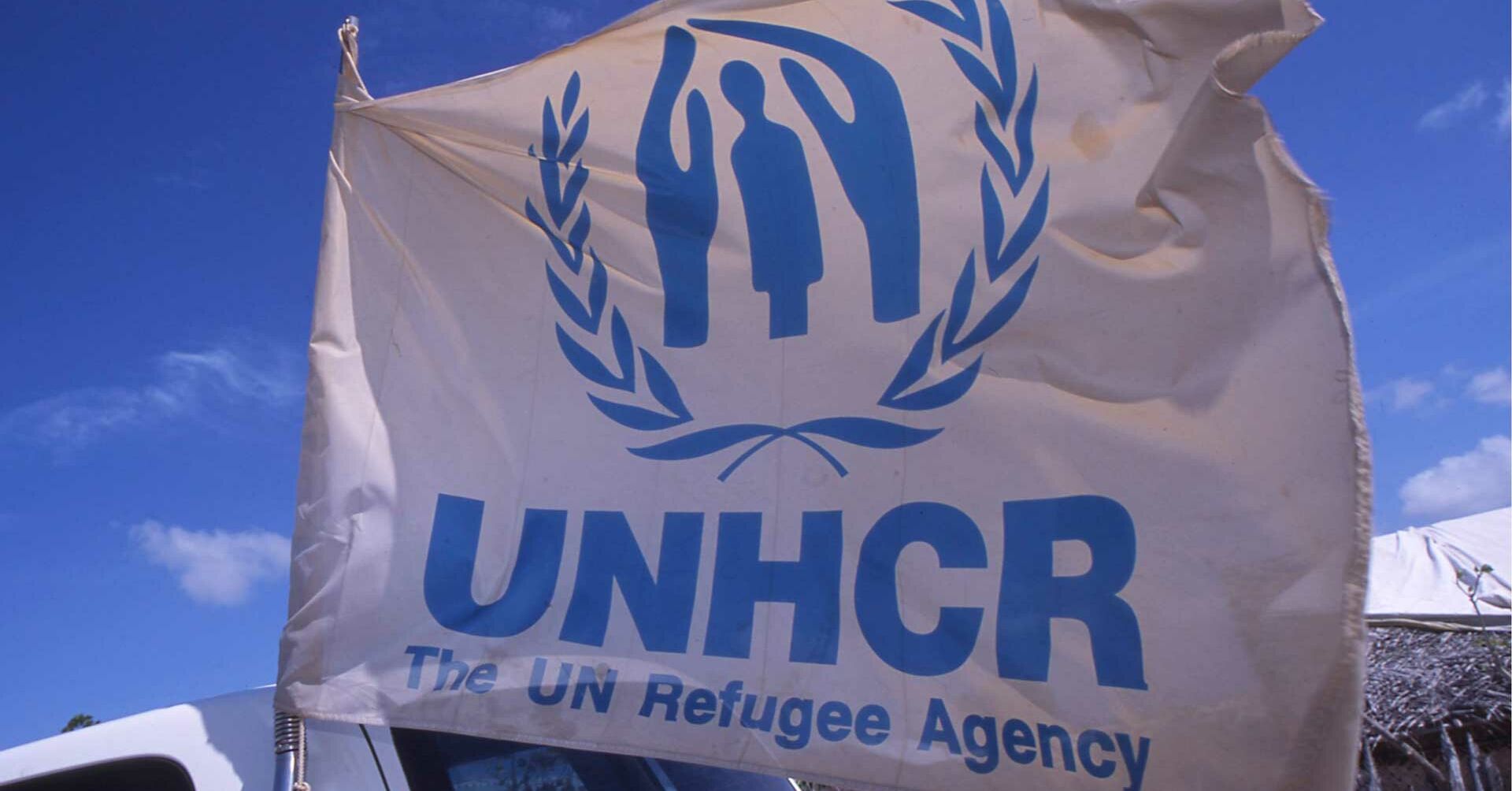 Zeitsrahl, UNHCR Fahne RF129899.jpg