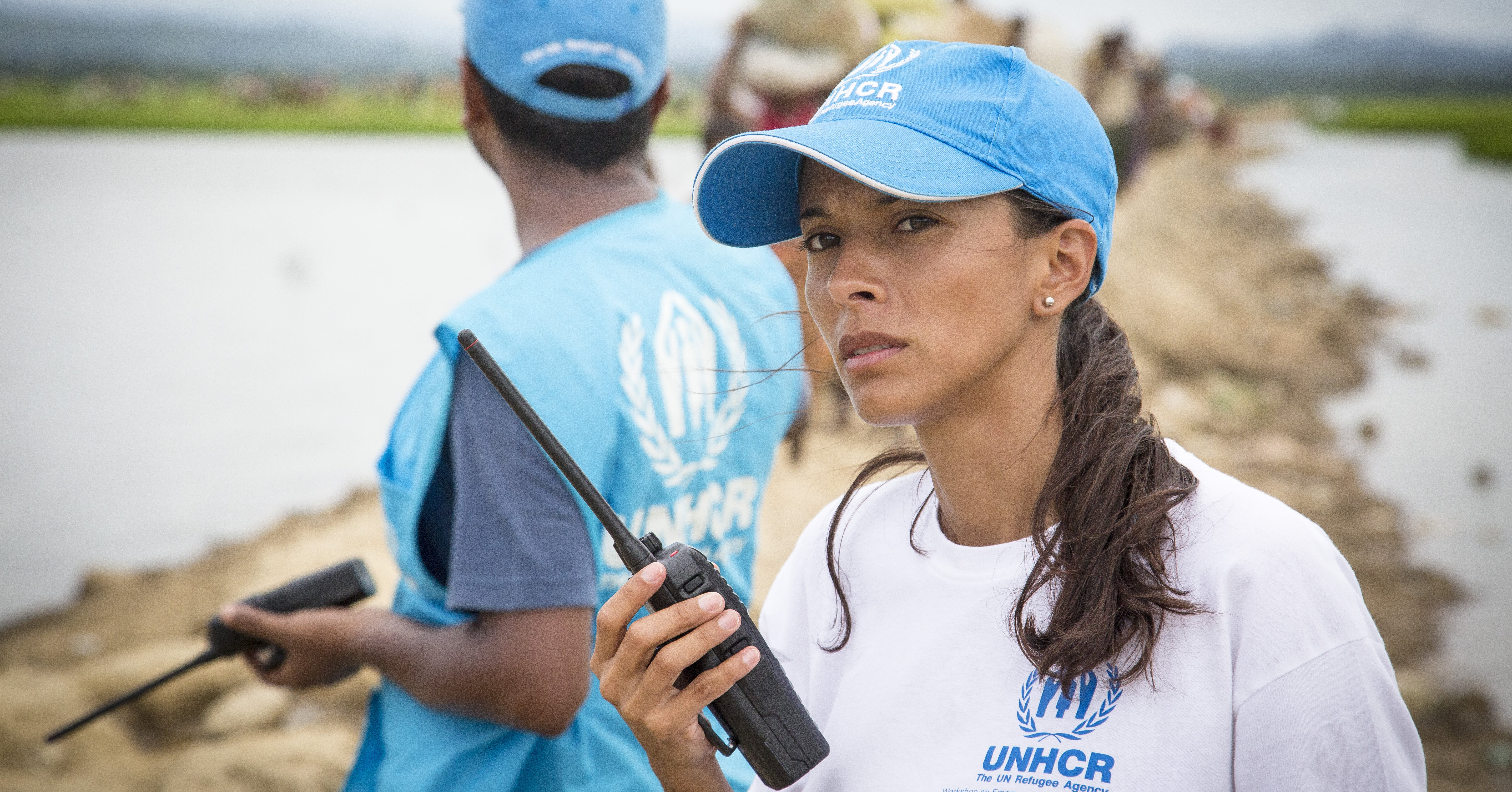 Zwei UNHCR-Helfer im Einsatz RF2131913_UNHCR_Rohingya_19_Oct_2017_014.jpg