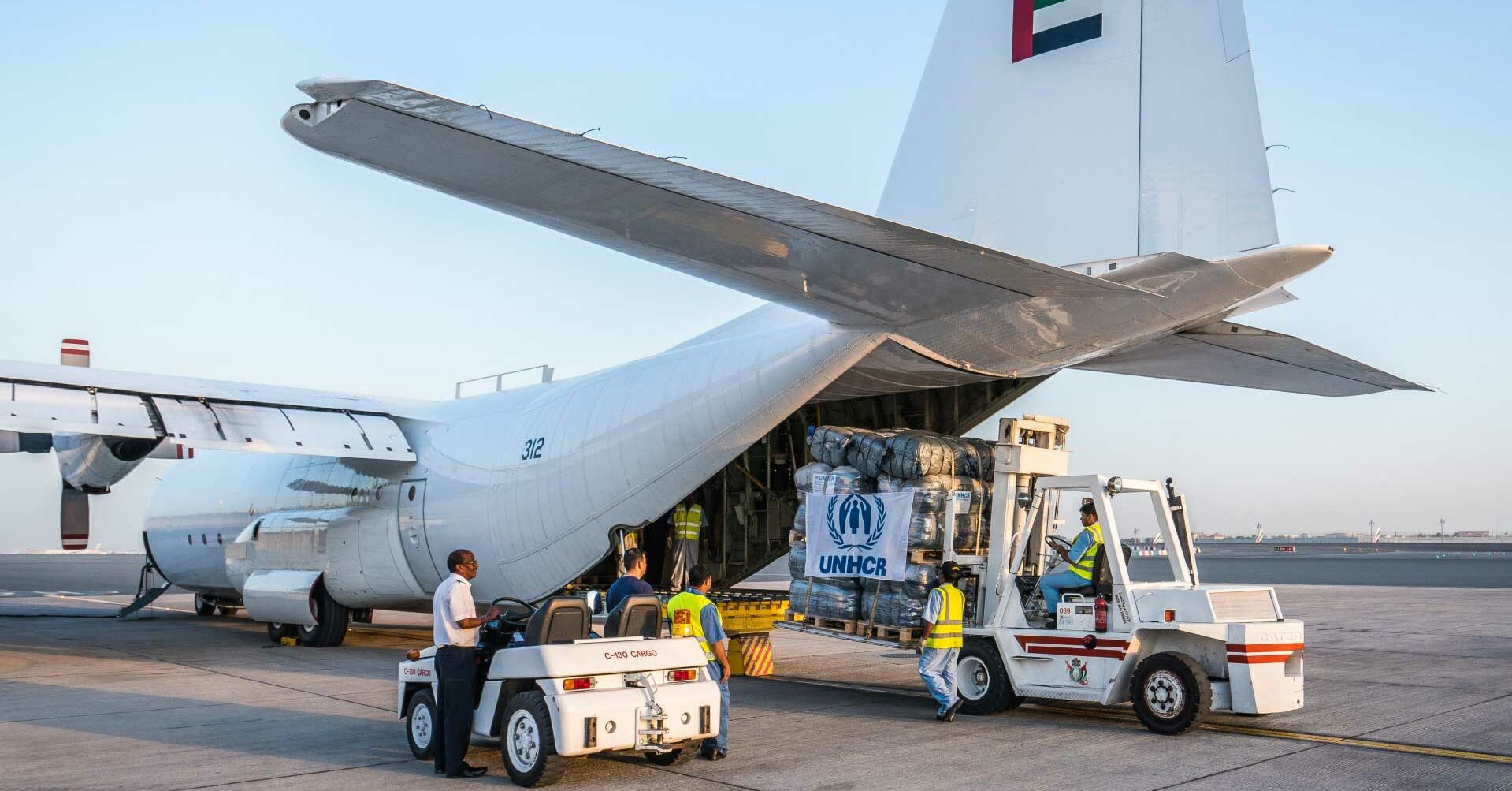 UNHCR Logistik Flugzeug  RF230034__Website.jpg