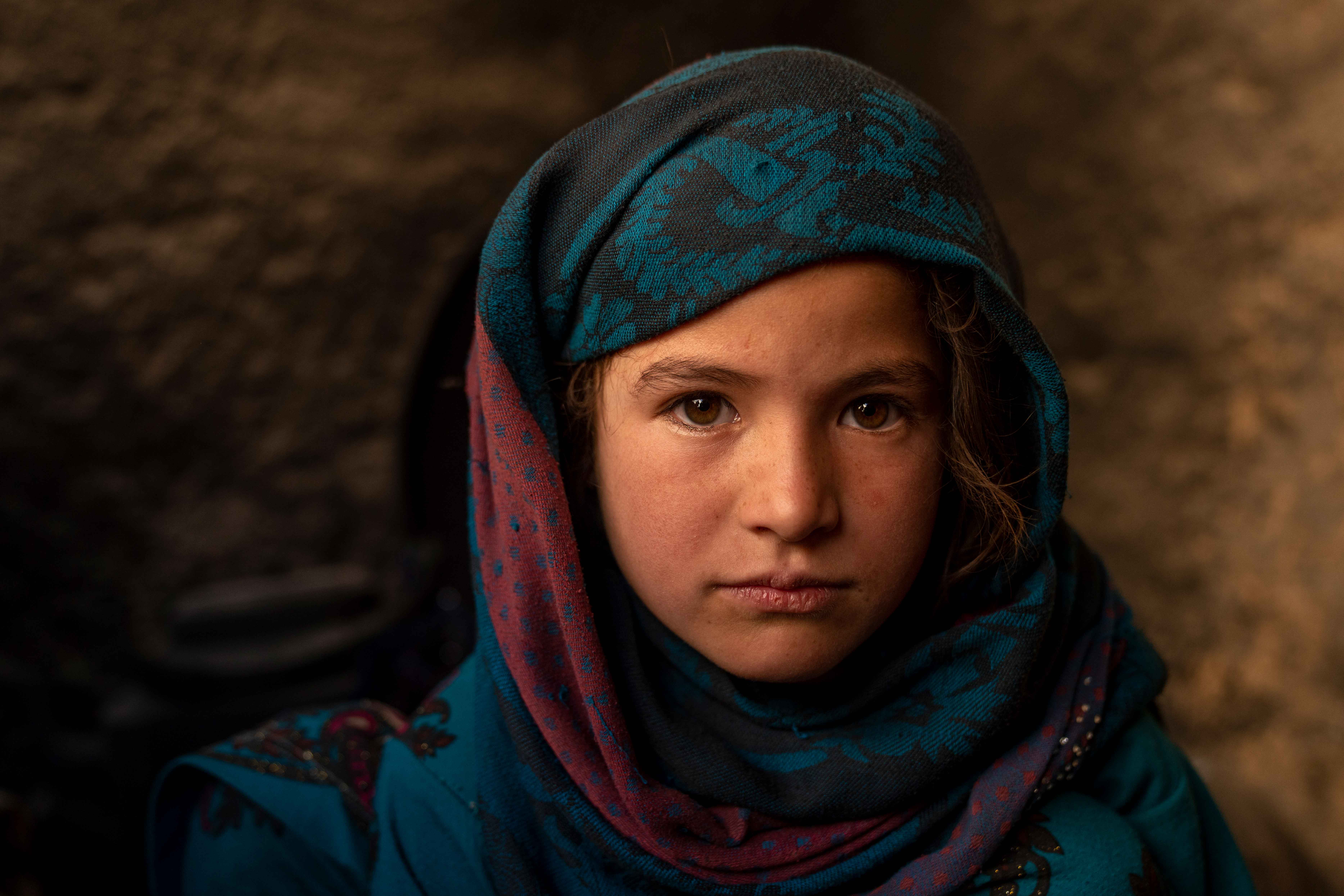 Kleines afghanisches Mädchen Header_mobile.jpg