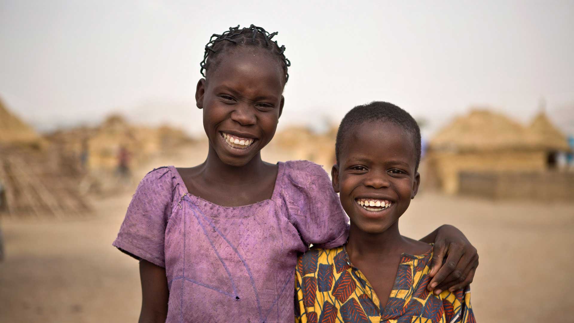 Junge und Mädchen, Ibrahim aus Nigeria RF217380_1920x1080.jpg