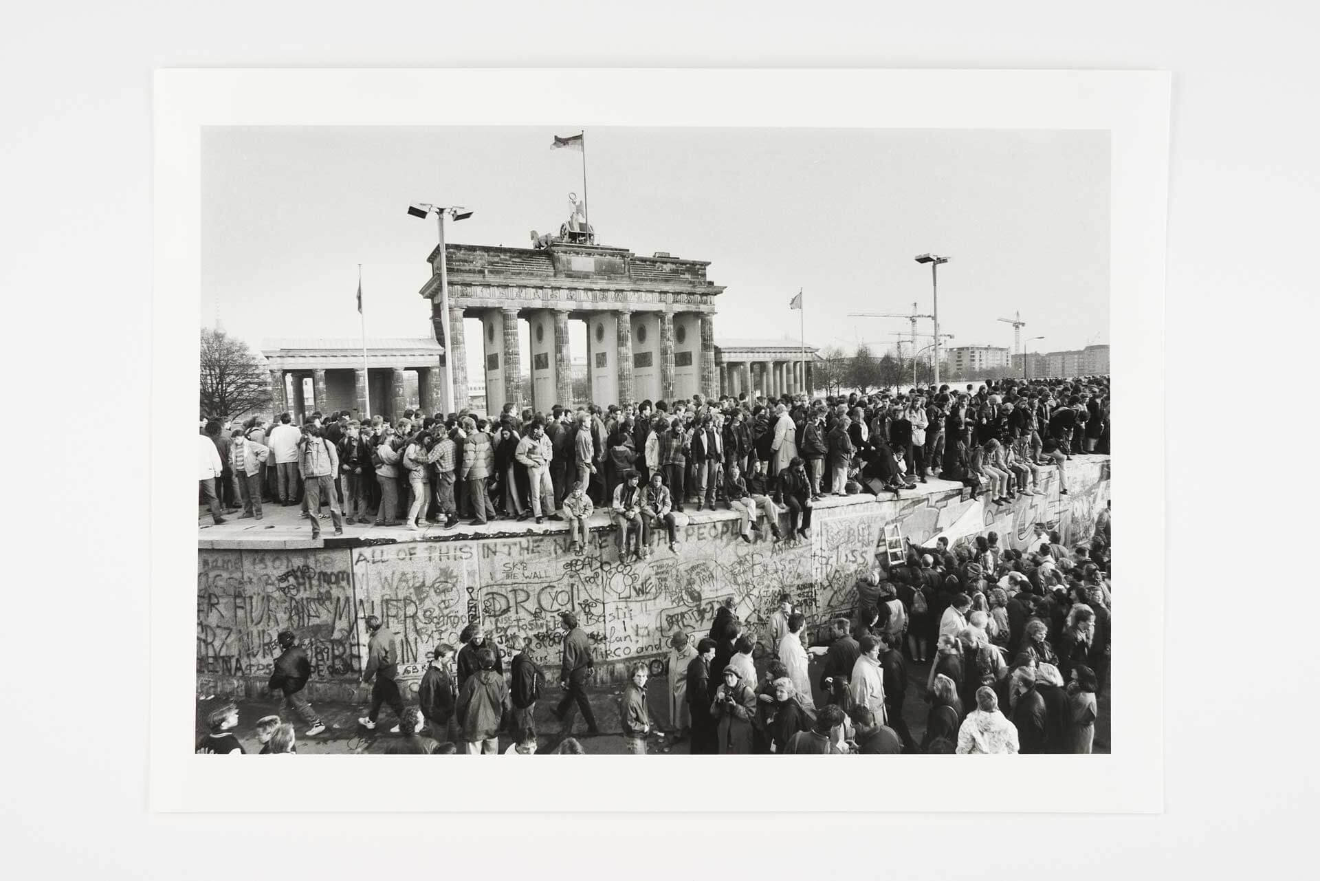 Barbara Klemm, „Fall der Mauer“, 1989 © Barbara Klemm, Foto: Sandra-Stein.de